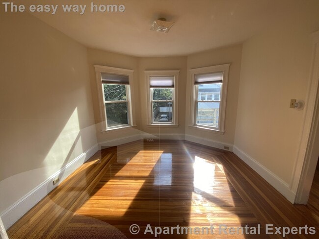 Building Photo - 42-44 Wilson Ave