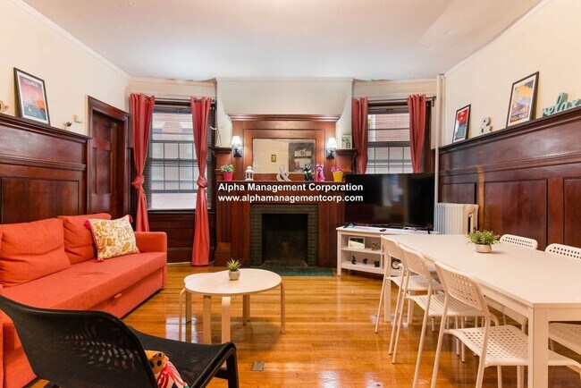 Building Photo - 1247 Beacon St
