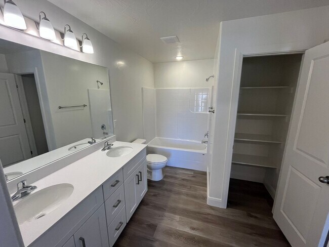 Building Photo - Azalea Beauty!