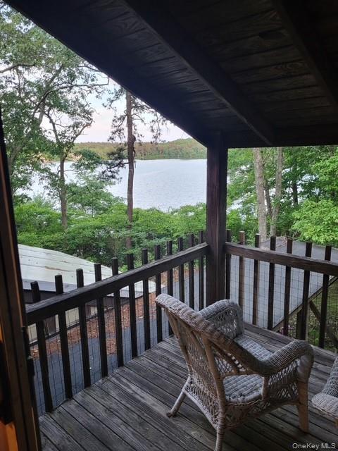 Primary Photo - 22 Pine Ct