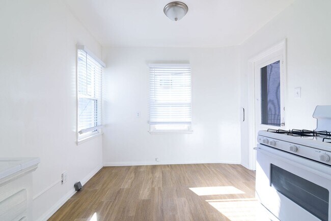 Building Photo - 10474 Eastborne Ave