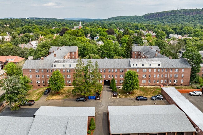 Building Photo - Claremont