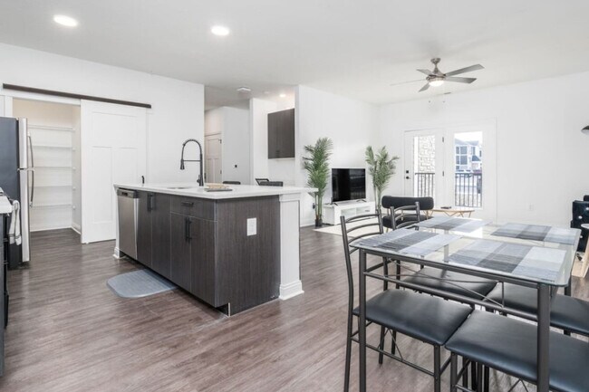 Building Photo - 5821 Elevated Way