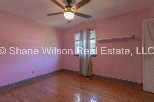 Building Photo - 1/2 off your first month's rent! Charming 4-Bedroom Home in Chattanooga with Spacious 1900 Sq Ft ...