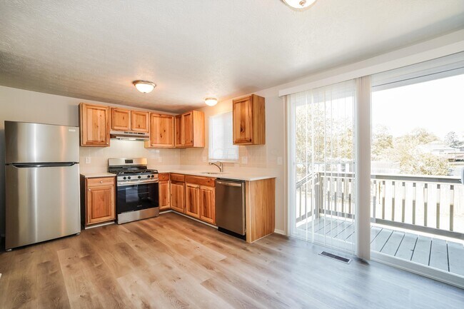 Building Photo - 3137 Dewbourne Dr