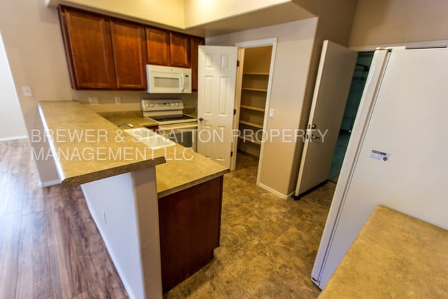 Building Photo - 6710 E University Dr