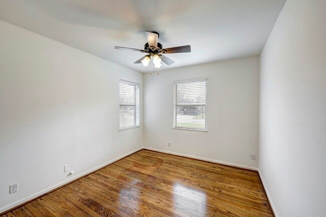 Building Photo - 4722 Carleen Rd