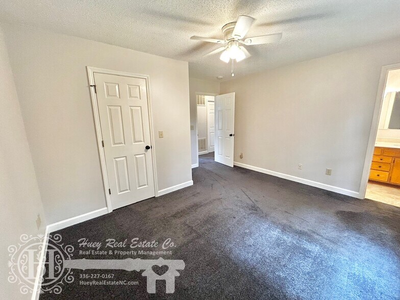Building Photo - 211 E Gilbreath St