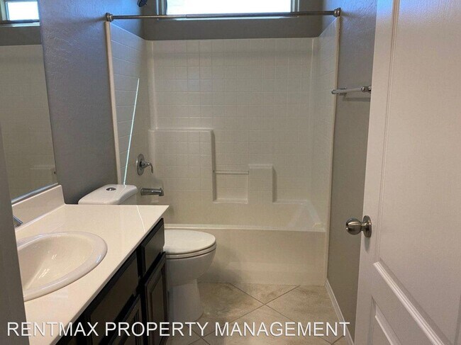 Building Photo - 4 br, 2.5 bath House - 688 CALAMUS PALMS PL