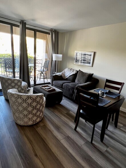 living and dining area - 29 Montelago Blvd