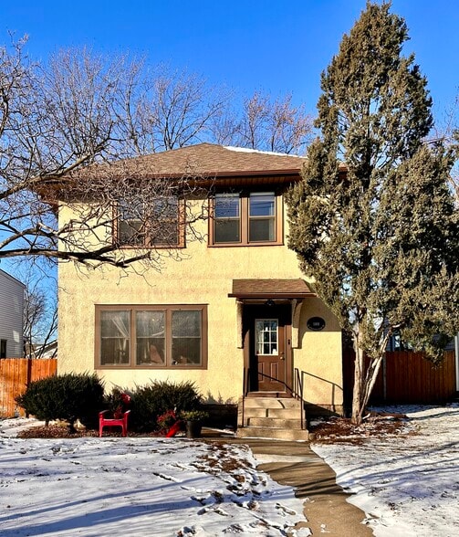 Wonderful 2 story duplex! - 1101 Cleveland Ave S