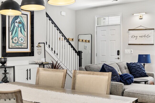 Building Photo - Fully Furnished Home in The Parks