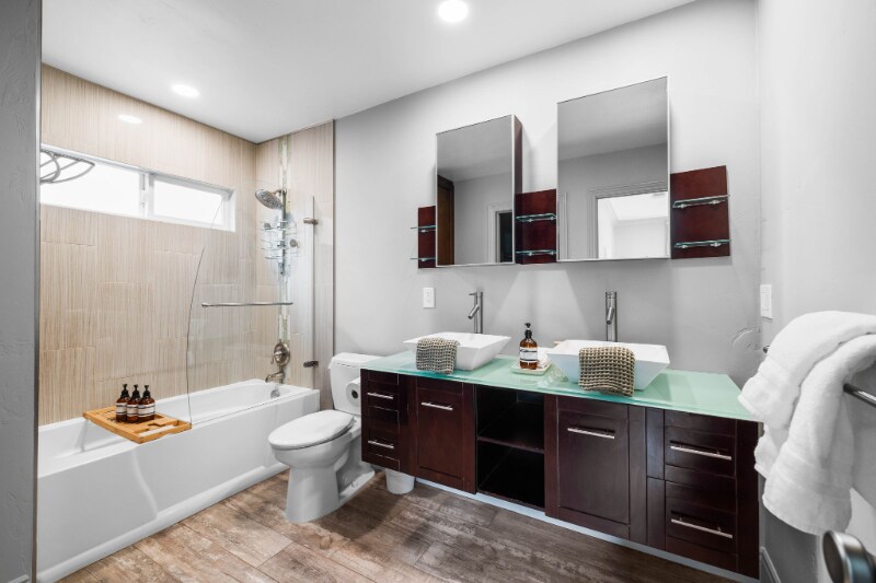 Building Photo - 5842 Soledad Mountain Rd