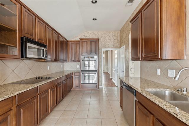 Building Photo - 2046 Pontchartrain Dr