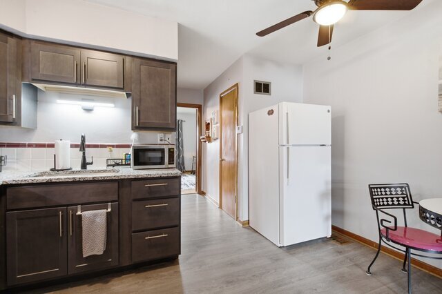 Building Photo - 4994 Fyler Ave