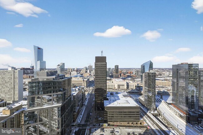 Building Photo - 2101 Market St