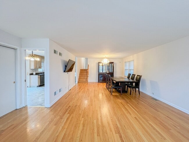 Building Photo - 4716 Thatcher Ave