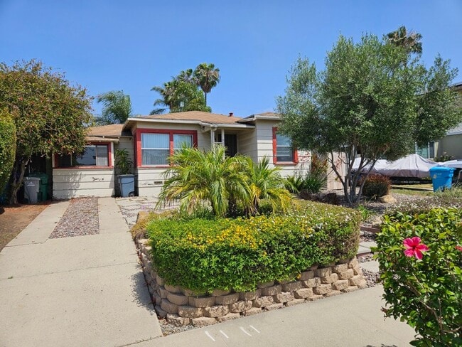 Building Photo - 2 Bedroom - 1 Bathroom home in Bay Park