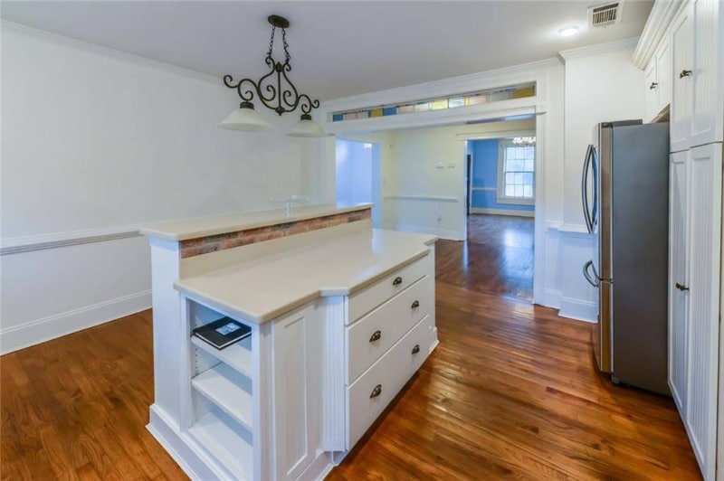 Building Photo - 331 North Ave