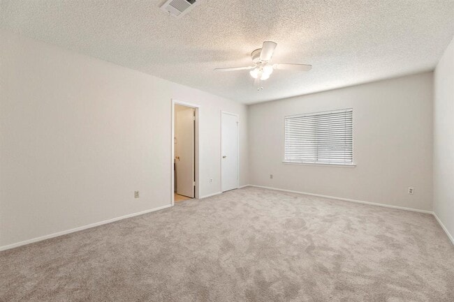 Building Photo - 4401 Molokai Dr