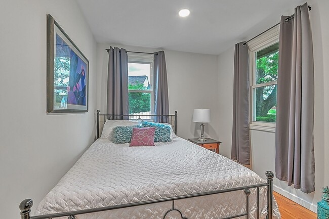 Building Photo - 1220 Morningside Cir