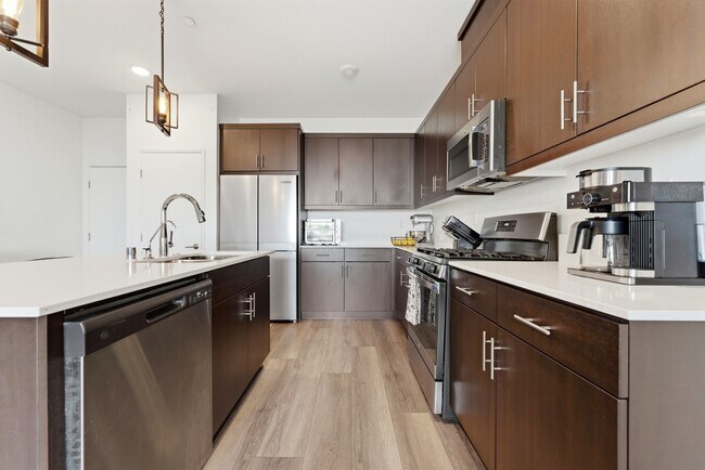 Building Photo - 336 Sweet Pl