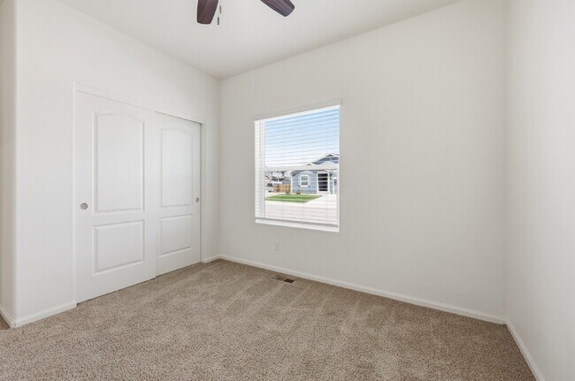 Building Photo - $2,295.95,  3 Bed, 2 Bath Home In Co Springs with Fenced in Yard!