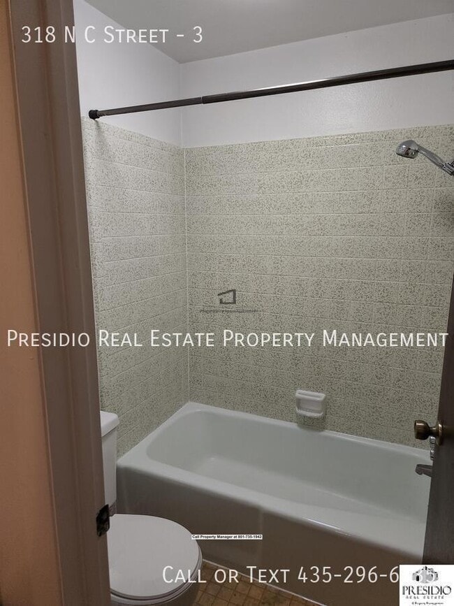 Building Photo - 318 N Center St