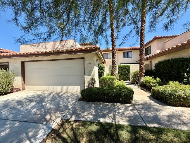 Building Photo - 112 Willow Lake Dr