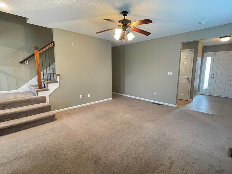 Building Photo - 4419 N 106th St