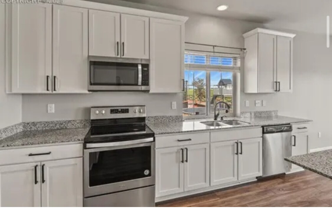 Building Photo - 7238 Fauna Glen Dr