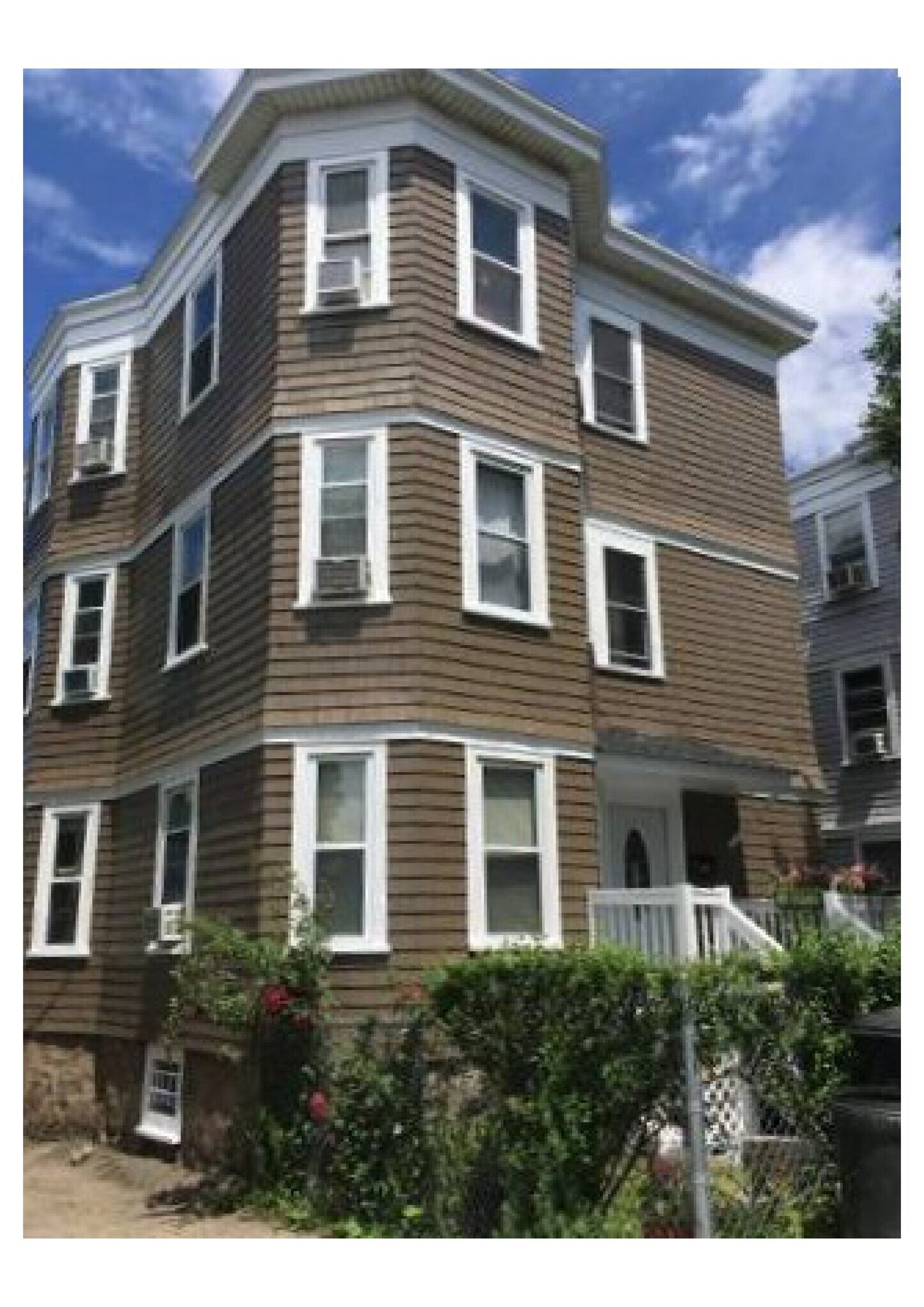 Building Photo - 3985 Washington St