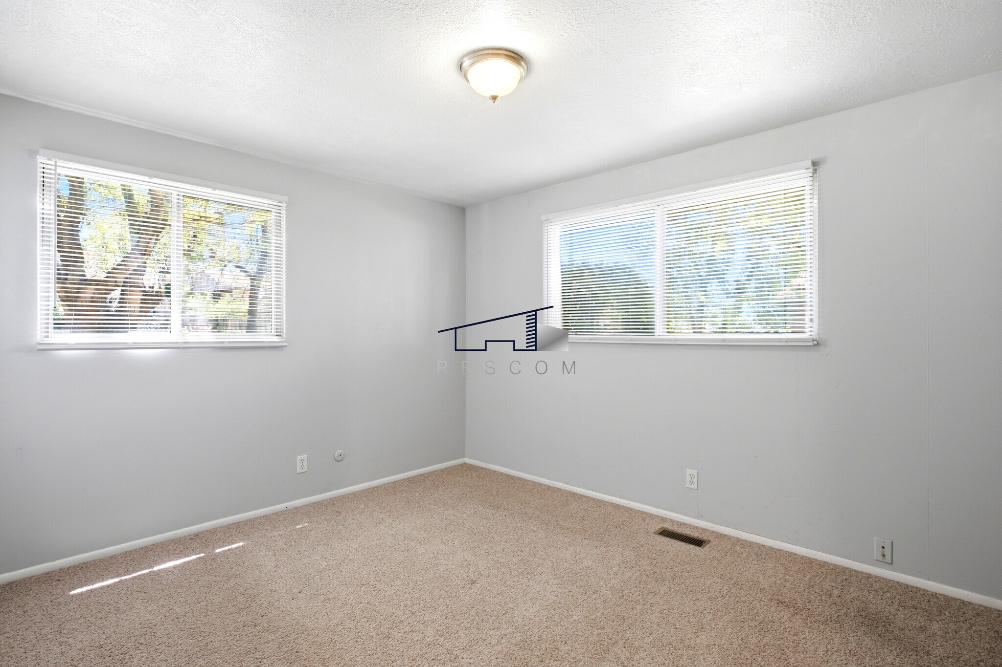 Building Photo - 159 W 4850 S
