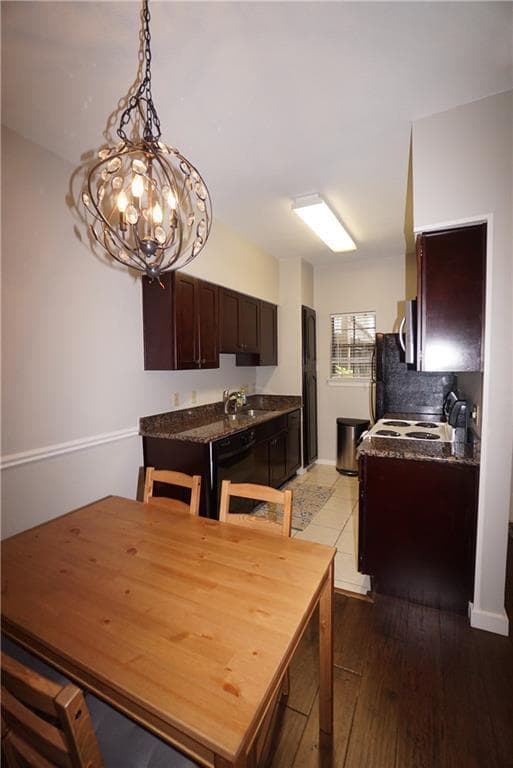 Building Photo - 203 E 31st St