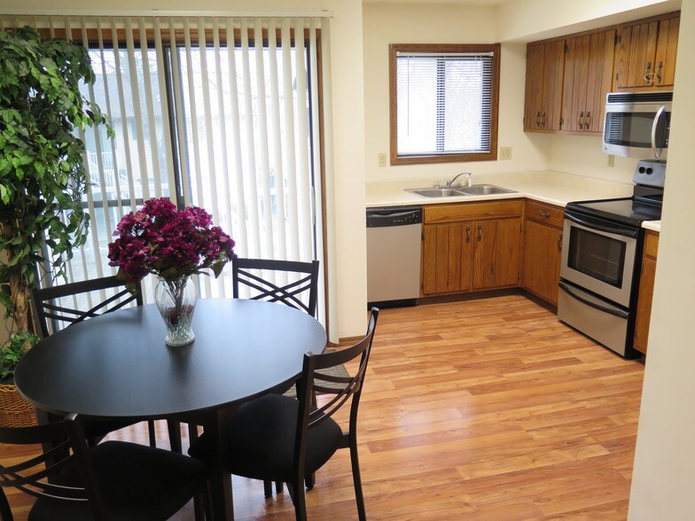 Willow Springs 1606 Willow View Rd Urbana IL 61802 Apartment Finder