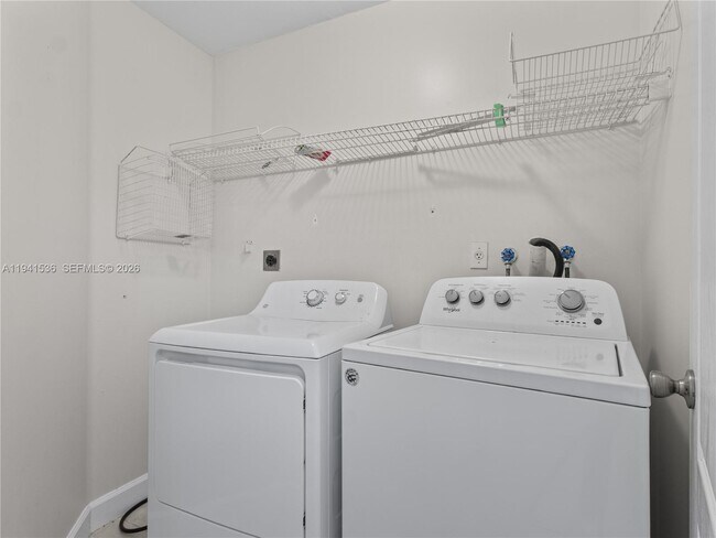 Building Photo - 5153 NW 113th Ave