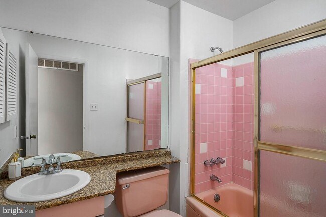 Building Photo - 3947 Setonhurst Rd