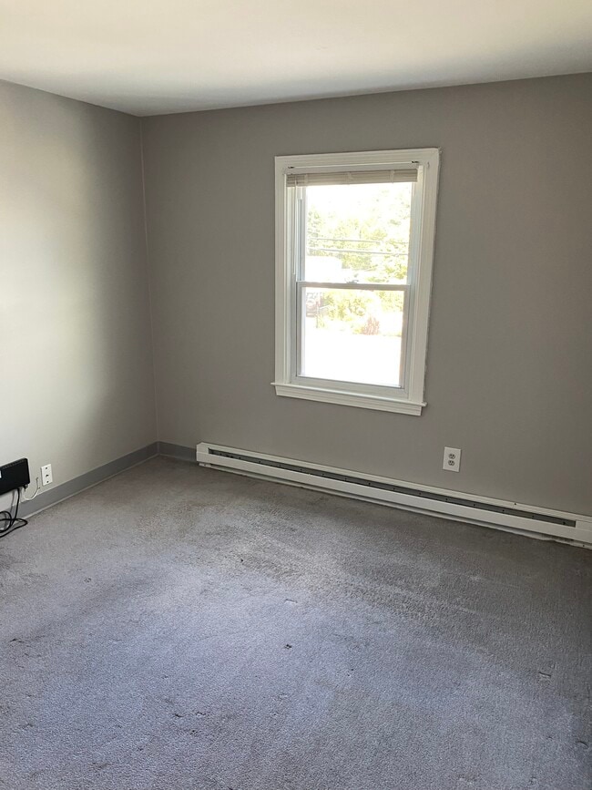 Building Photo - 1136 Atwood Ave