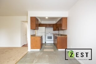 Building Photo - 16217 Greenfield Rd