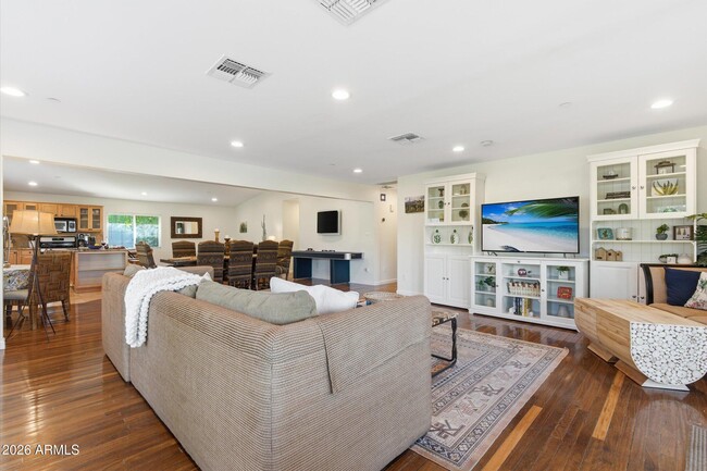 Building Photo - 4715 N 68th St