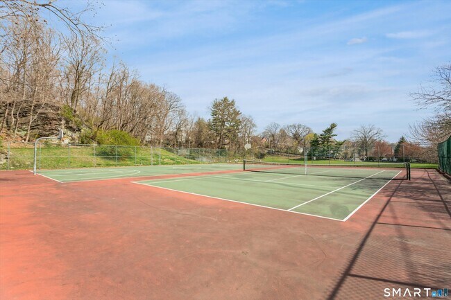 Building Photo - 81 Pemberwick Rd