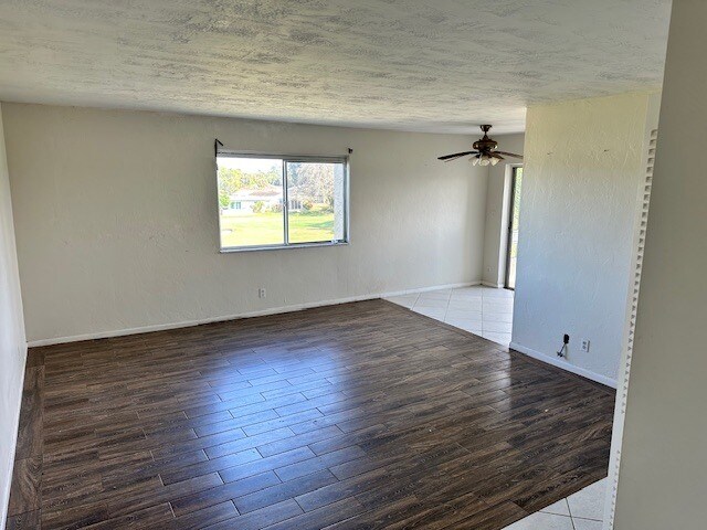 Building Photo - 3645 Boca Ciega Dr