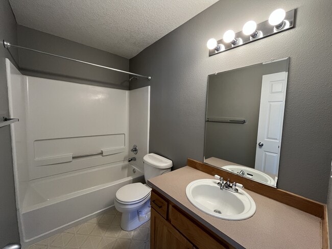 Building Photo - 13065 SW Seca Ct