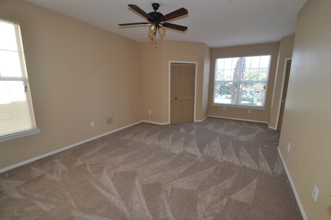 Building Photo - LONGWOOD: Gated Sabal Point Community- 2nd...