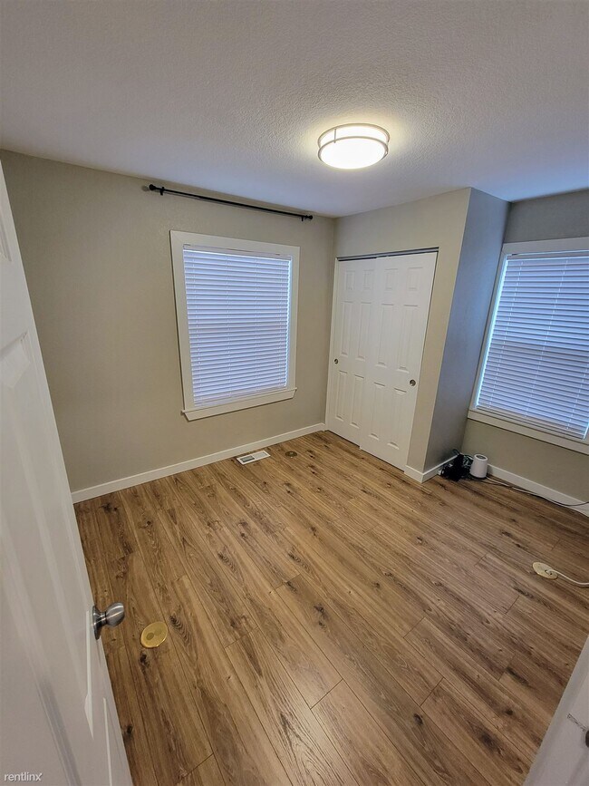 Building Photo - 3 br, 2 bath House - 3326 Steele Street