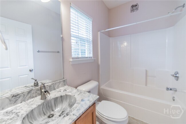 Building Photo - 504 Golden Grove Ln