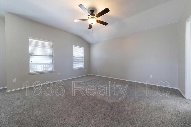 Building Photo - 1816 Big Bend Dr