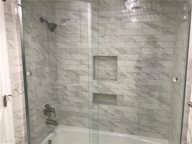 Building Photo - 2337 Palos Verdes Dr W