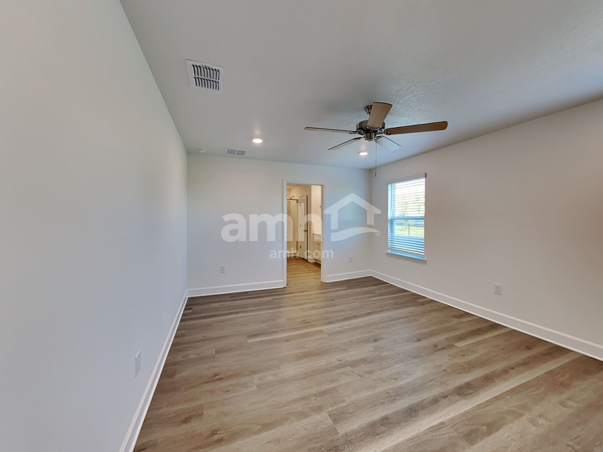 Building Photo - 37831 Dusty Saddle Ln