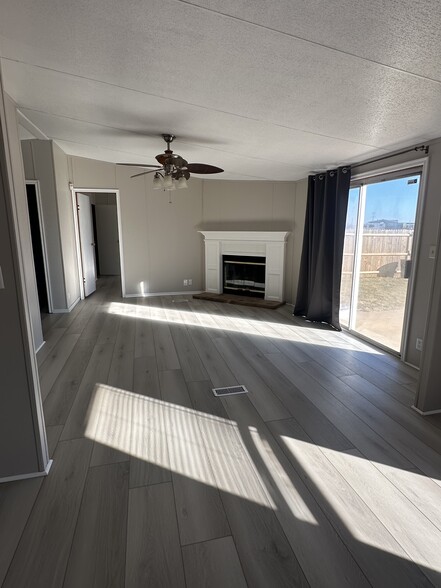 2nd living room looking from kitchen - 3225 N Richland Rd